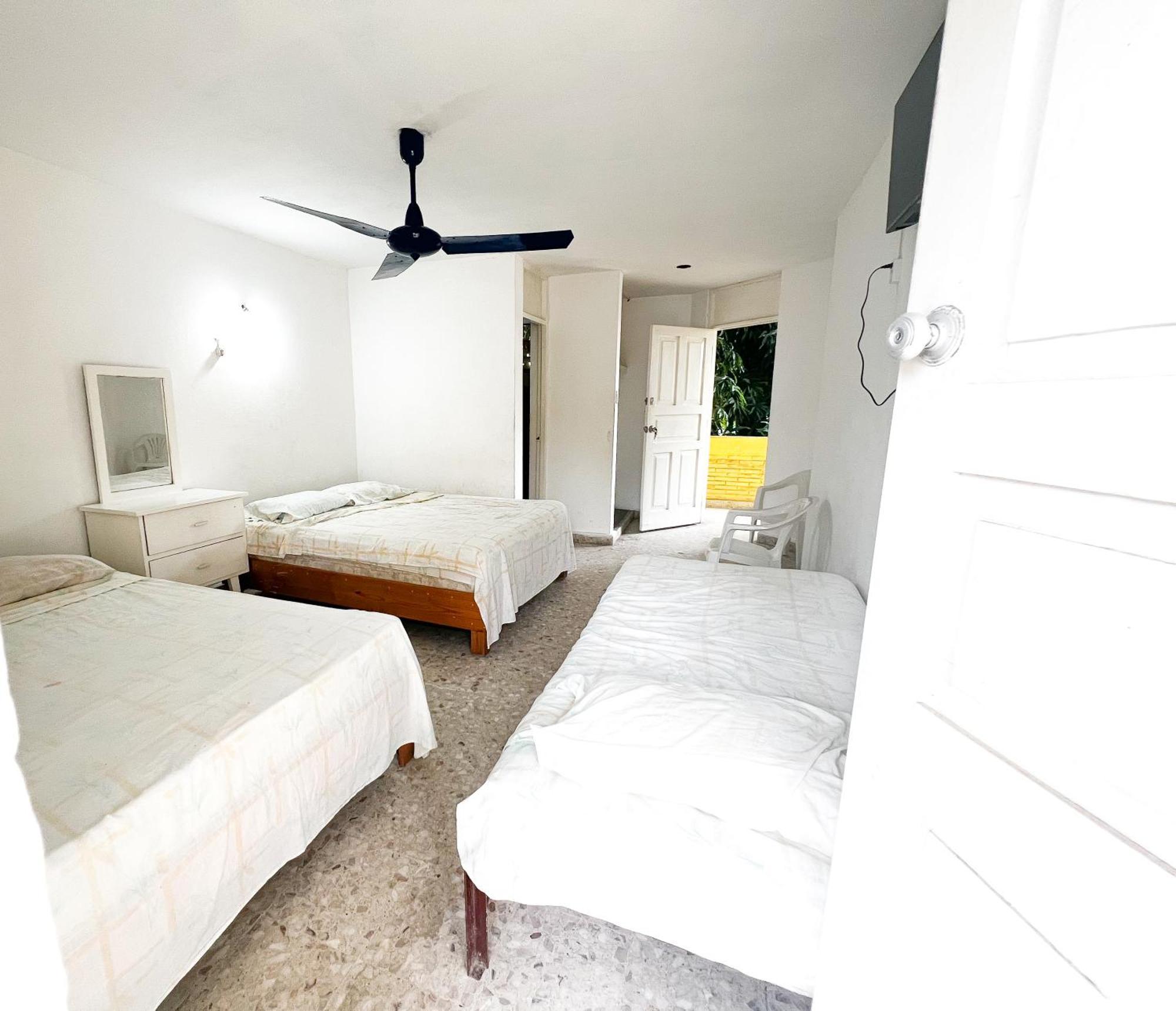 Hotel Casa De Huespedes Walton à Acapulco Extérieur photo